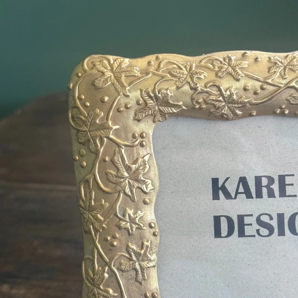 Karen Callan Designs‎ Gold Embossed Vine Leaf 4X6 Photo Frame